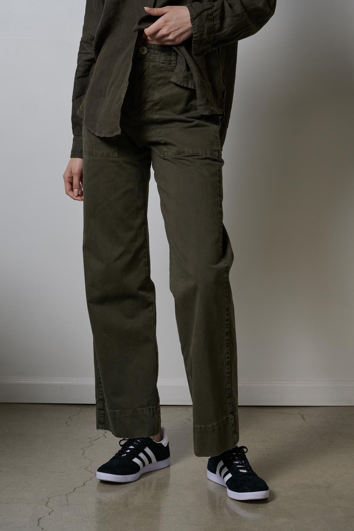   A woman wearing a pair of Velvet by Jenny Graham VENTURA PANT. 