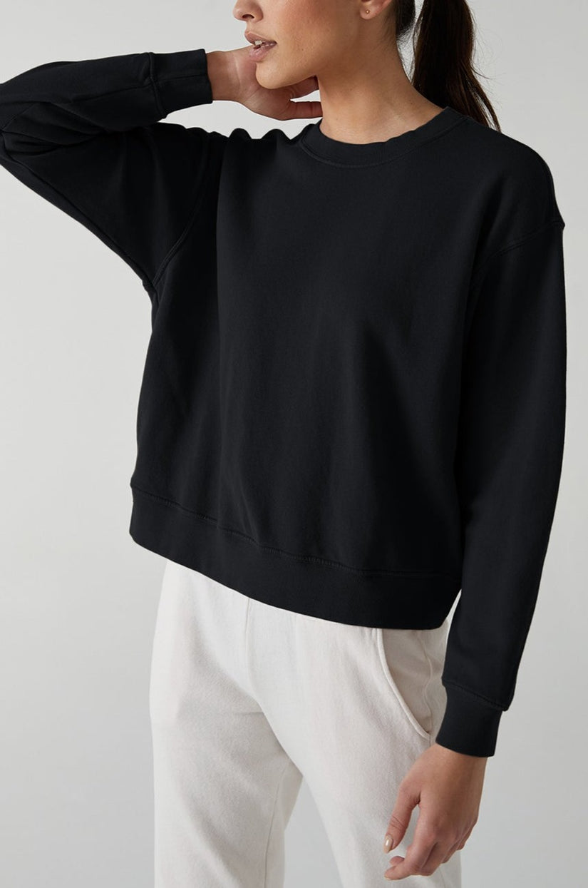 ynez sweatshirt black front and zuma pant beach