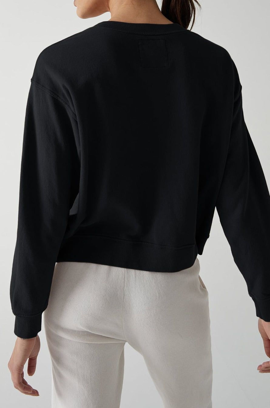   ynez sweatshirt black back and zuma pant beach 