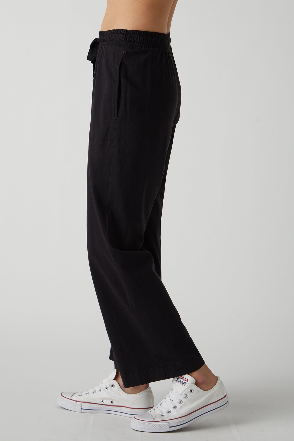   Pismo Pant in black side 